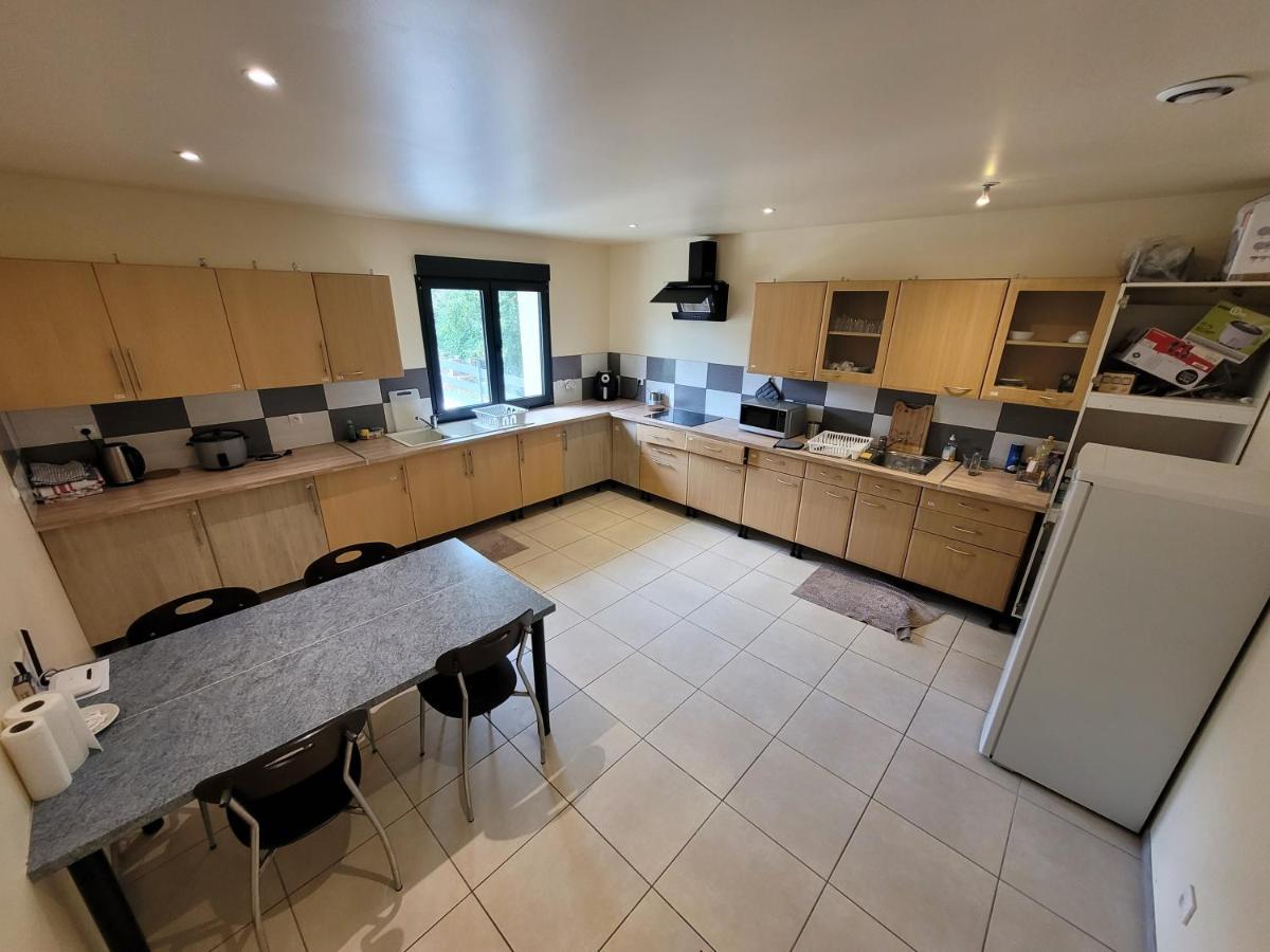 לונז'ימו Residence De La Gare, Chambre Meublee מראה חיצוני תמונה